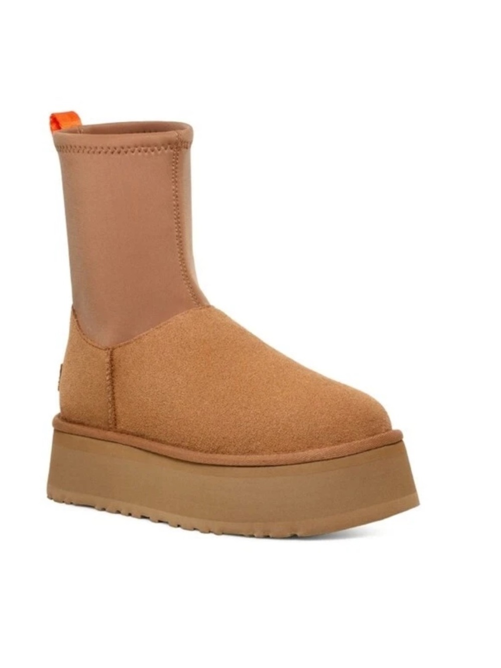 UGG Women’s Platform Boot in Chestnut/Tan